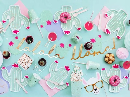 Serwetki trójwarstwowe, j. różowy,kaktus lama 111.jpg