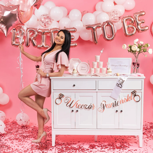 bride to be panienski.png