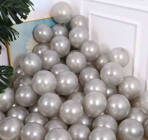 srebrny metaliczny balony.png