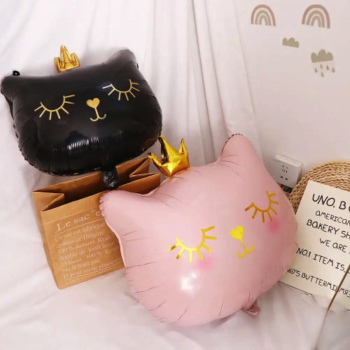 kot różowy czarny.png